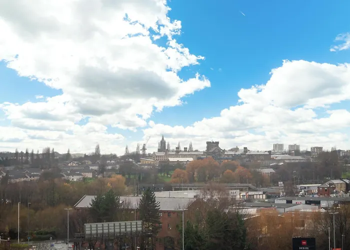 The Waterside Retreat At Montague - Centre - Riverside Living - Views - Sleeps 3 - Balcony - Free Wi-fi Appartamento