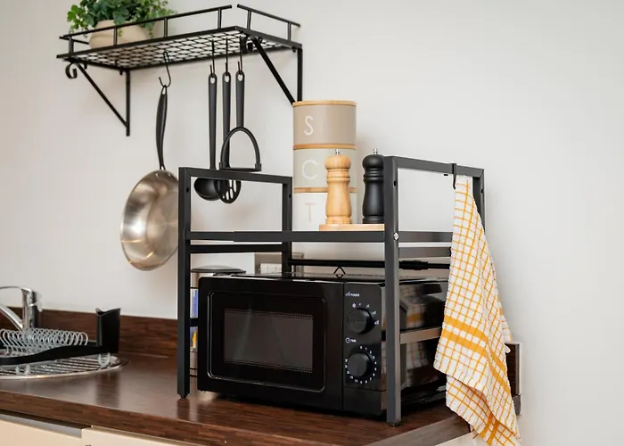 The Waterside Retreat At Montague - Centre - Riverside Living - Views - Sleeps 3 - Balcony - Free Wi-fi Apartment Leeds (West Yorkshire)